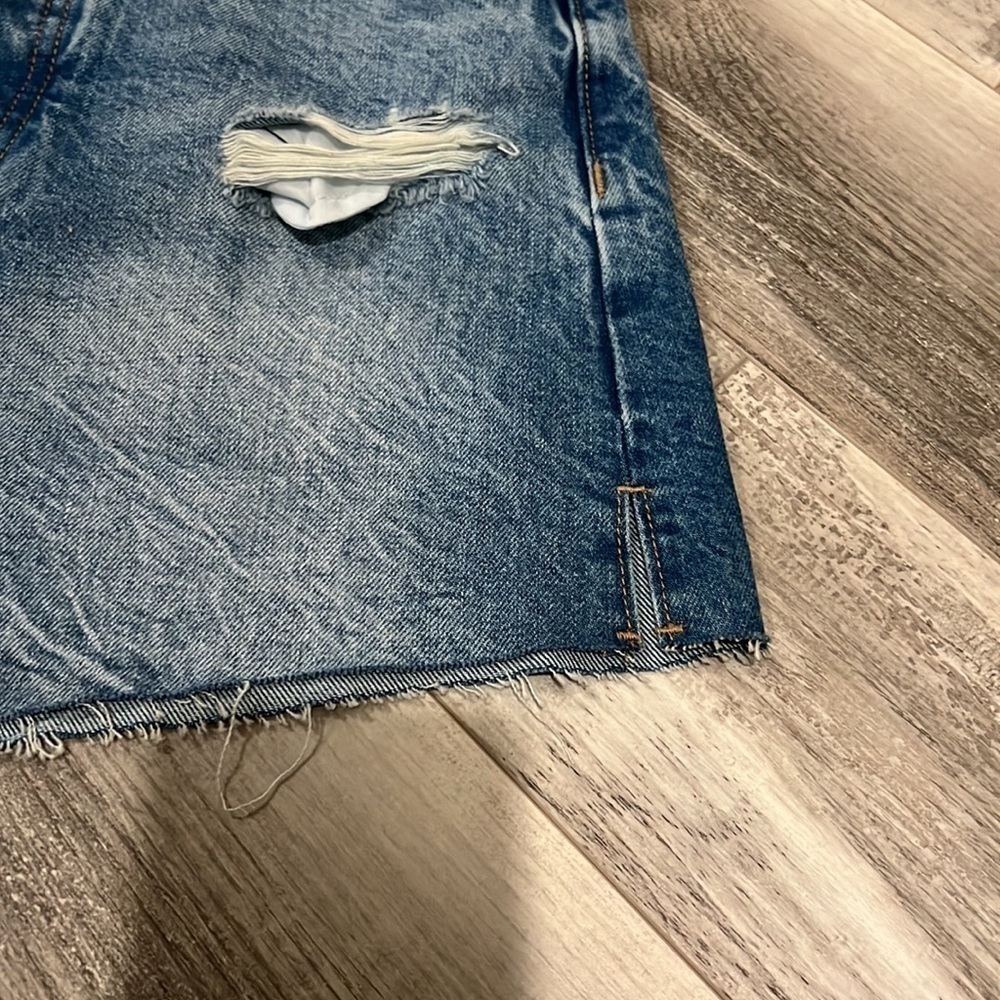 Zara Mom Shorts - Picture 7 of 9